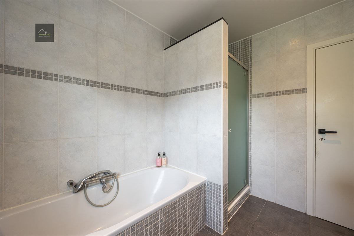 Instapklare gezinswoning met 4 slaapkamers en zuid tuin