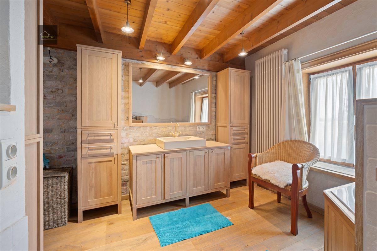 Enorme woning met alles erop en eraan!