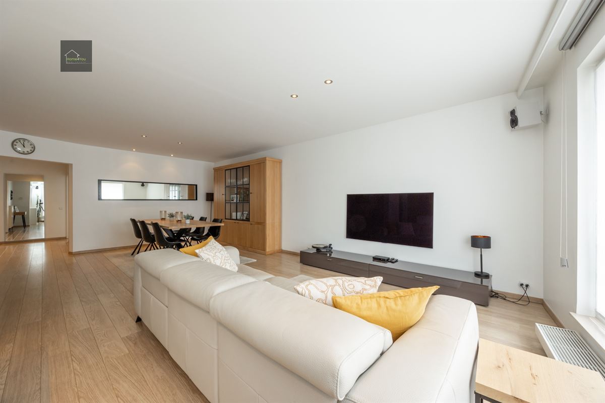 Ruim instapklaar appartement met garage en staanplaats