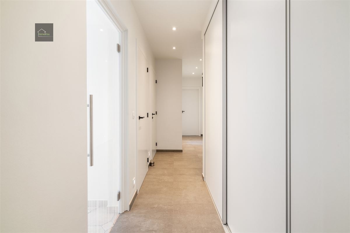 Ruim instapklaar appartement met groot Zuid-gericht terras!