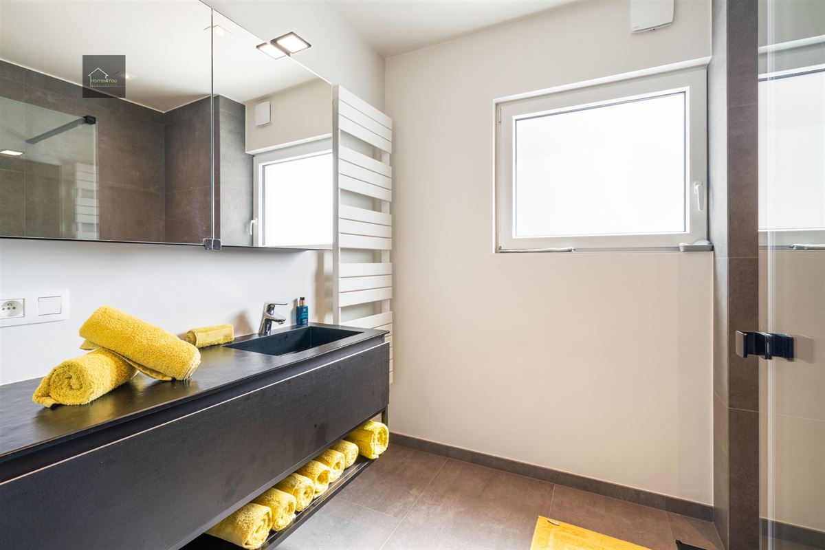 Ruim instapklaar appartement met groot Zuid-gericht terras!