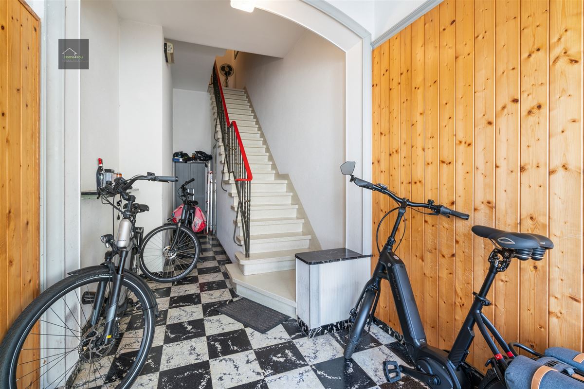 Ruim instapklaar appartement met groot Zuid-gericht terras!