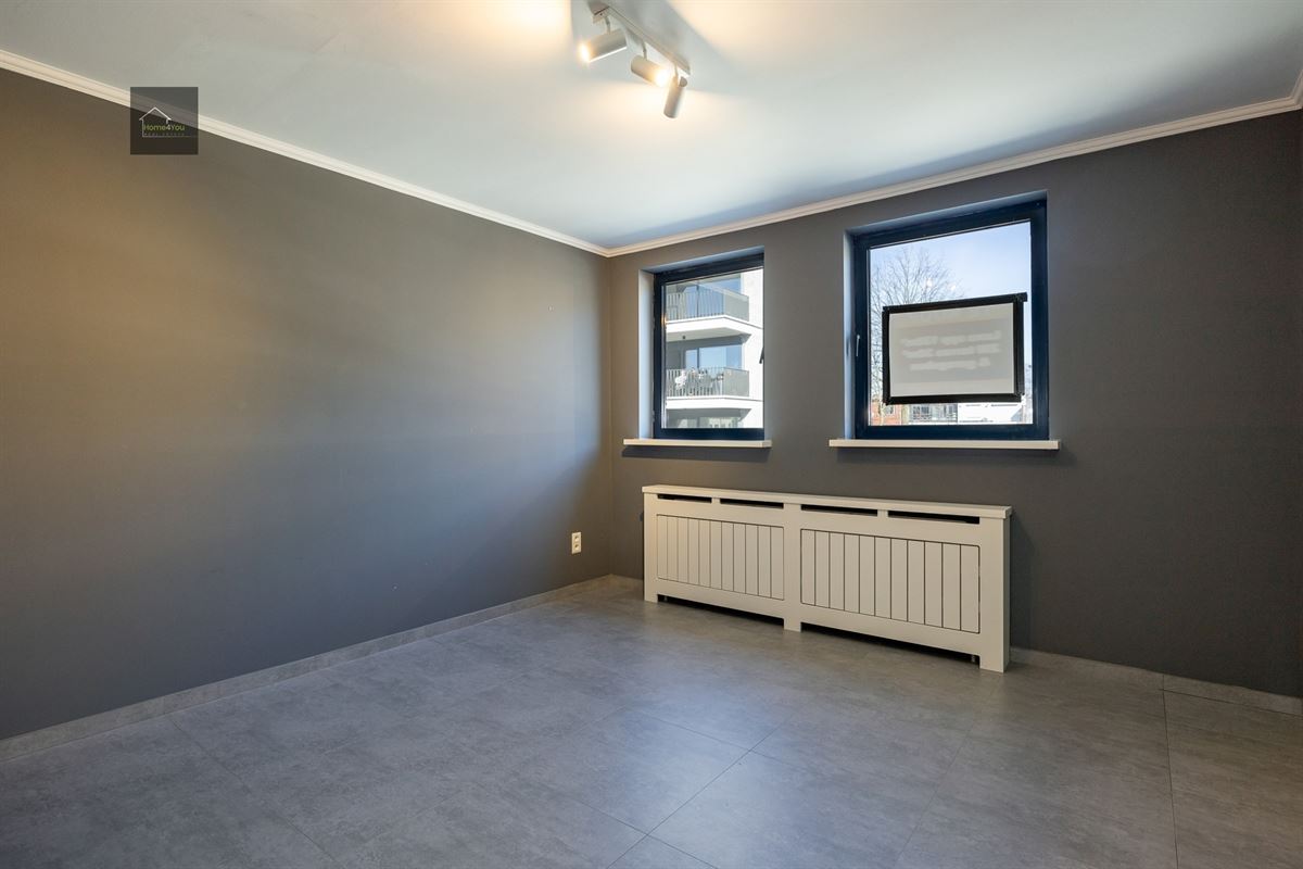 Prachtig en ruim appartement, centrum Aartselaar