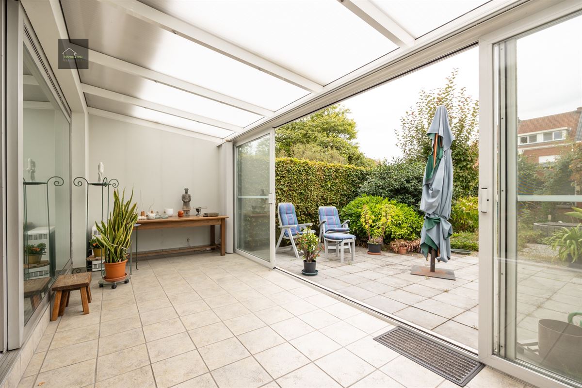 Halfopen bebouwing met tuin en atelier