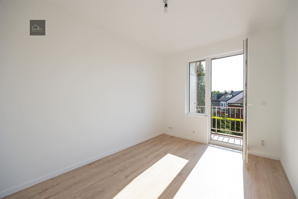 Gerenoveerd appartement met zonnepanelen in kleinschalige blok