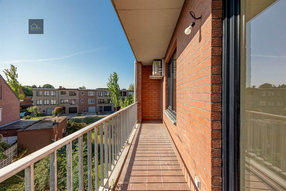 Gerenoveerd appartement met zonnepanelen in kleinschalige blok