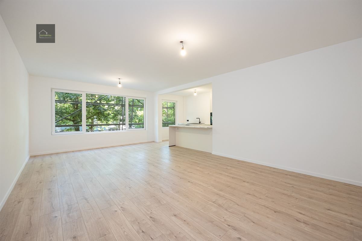 Gerenoveerd appartement met zonnepanelen in kleinschalige blok