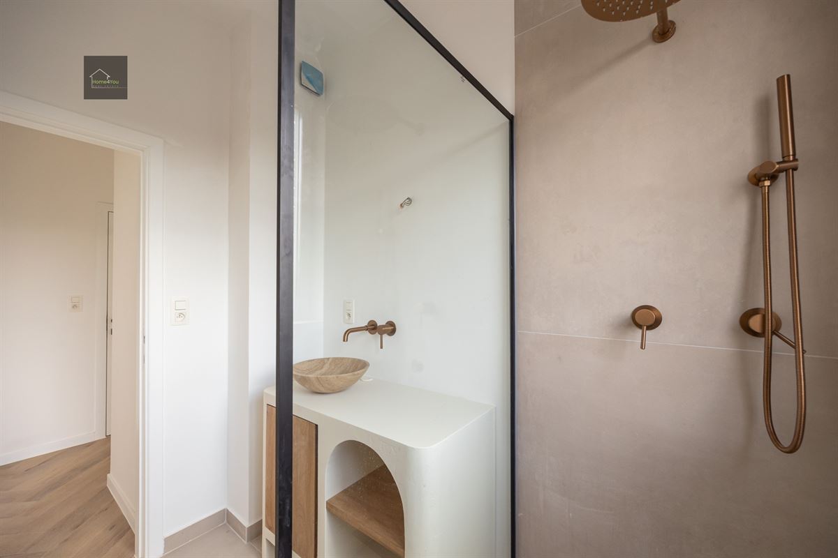 Gerenoveerd appartement te koop!