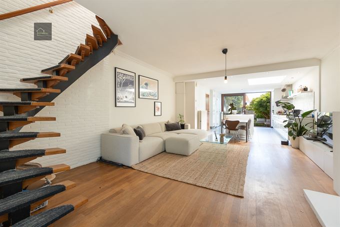 Gerenoveerde woning met 2 slaapkamers te koop!