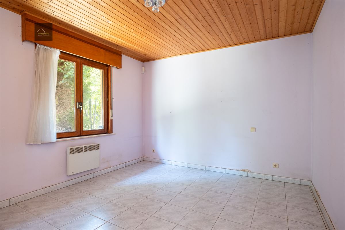 Te renoveren laagbouwvilla met private tuin en garage