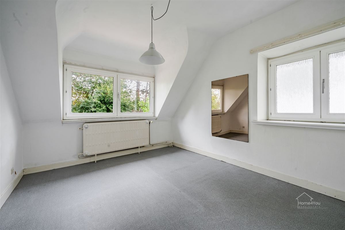 Ruime, authentieke(op te frissen)kustvilla te Koksijde Bad! 