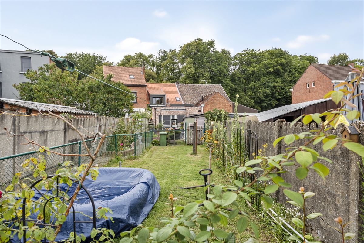 Charmante woning met 3 slaapkamers, garage en zonnige tuin 