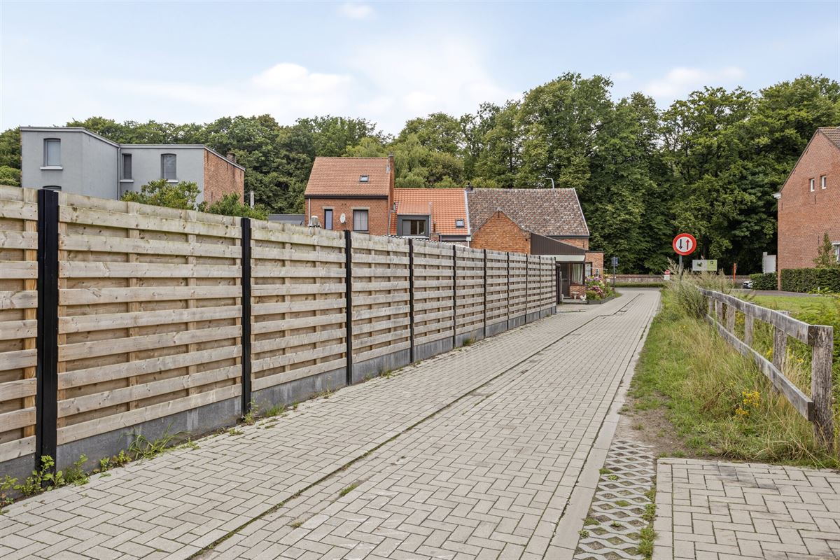 Charmante woning met 3 slaapkamers, garage en zonnige tuin 