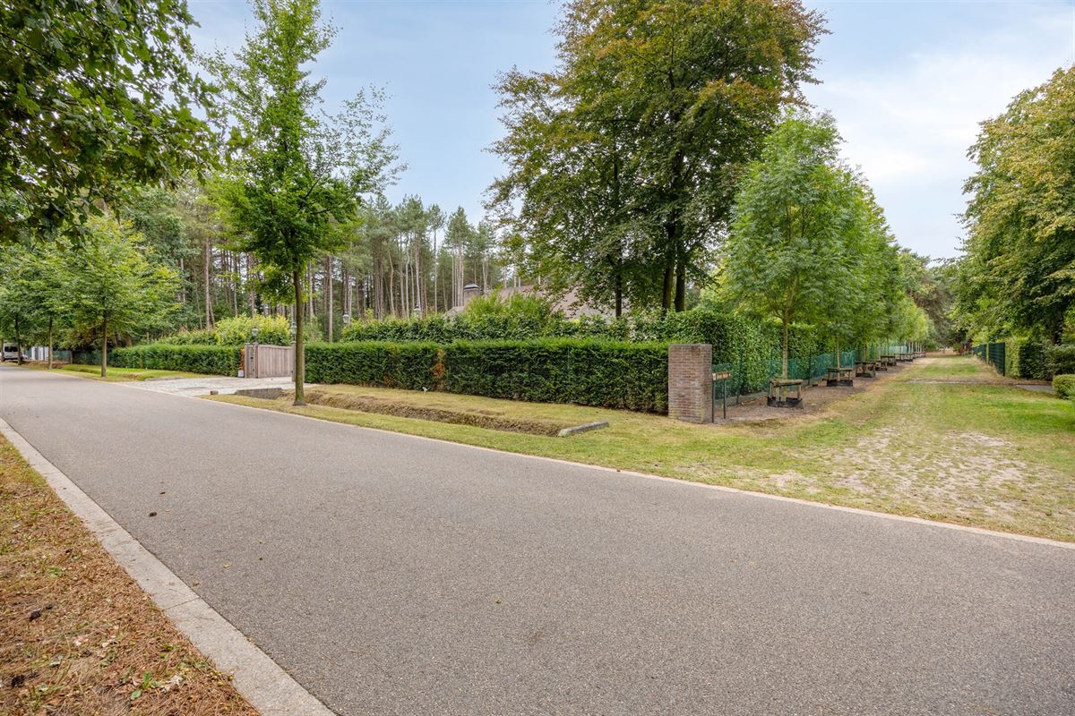 Landelijke luxe: unieke villa op 7.188 m² privé-domein
