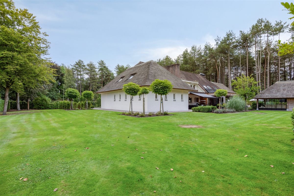 Landelijke luxe: unieke villa op 7.188 m² privé-domein