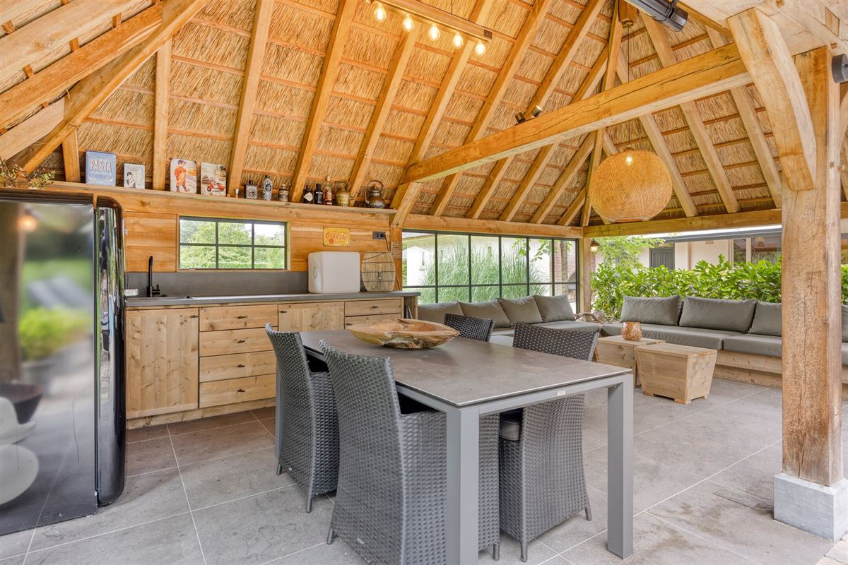 Landelijke luxe: unieke villa op 7.188 m² privé-domein