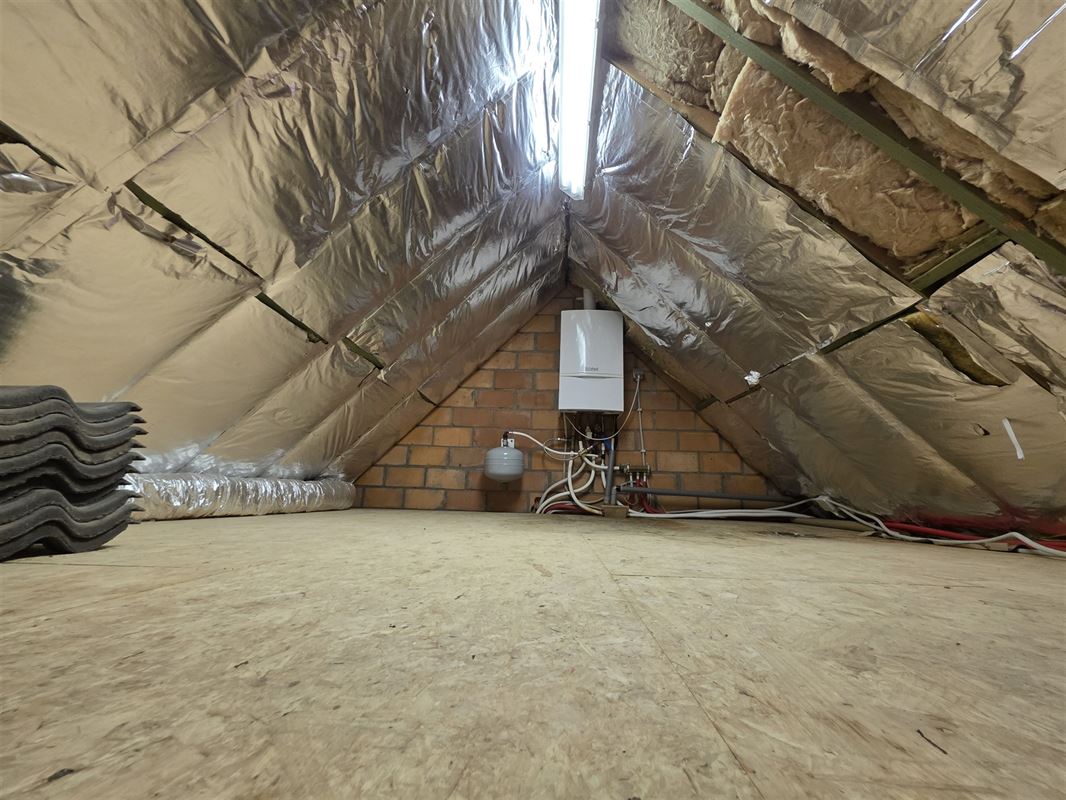 Instapklare duplex, 110 m2 met 2 slaapk, dakterras en garage