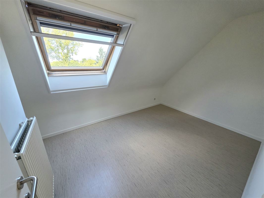 Instapklare duplex, 110 m2 met 2 slaapk, dakterras en garage