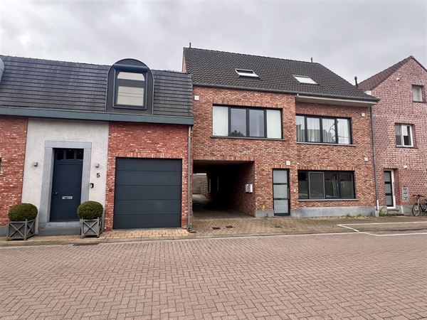 Instapklare duplex, 110 m2 met 2 slaapk, dakterras en garage