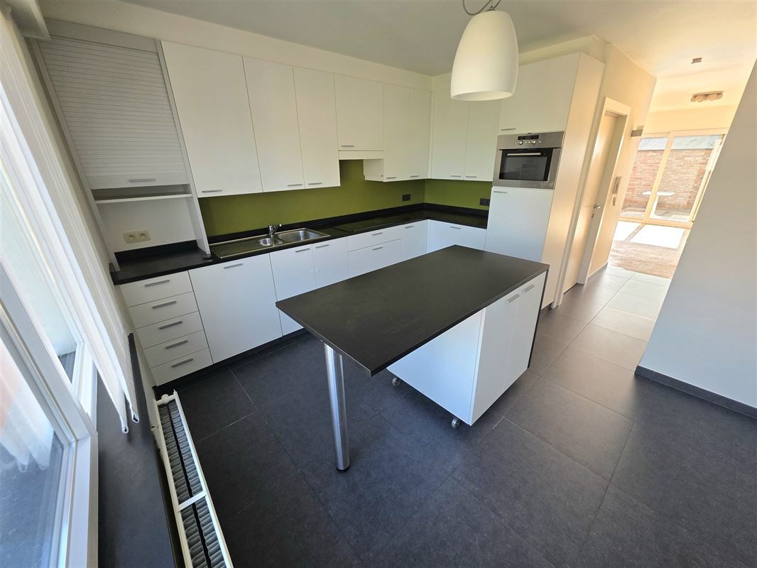 Instapklare duplex, 110 m2 met 2 slaapk, dakterras en garage