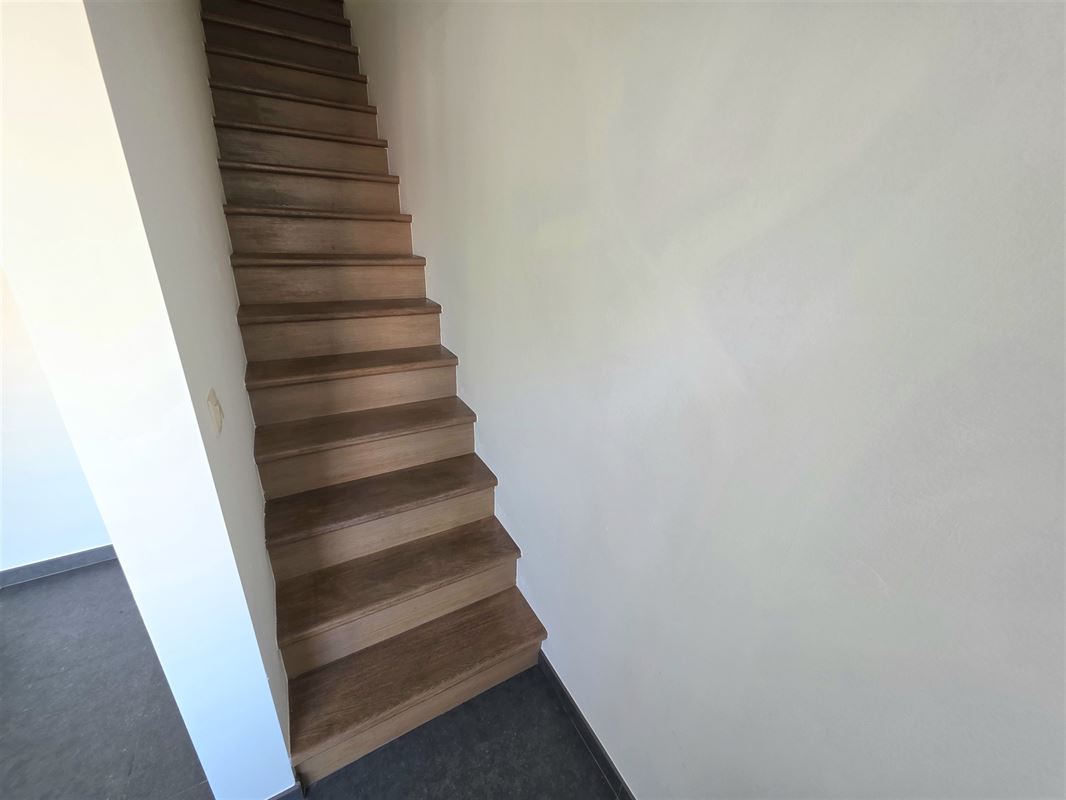 Instapklare duplex, 110 m2 met 2 slaapk, dakterras en garage