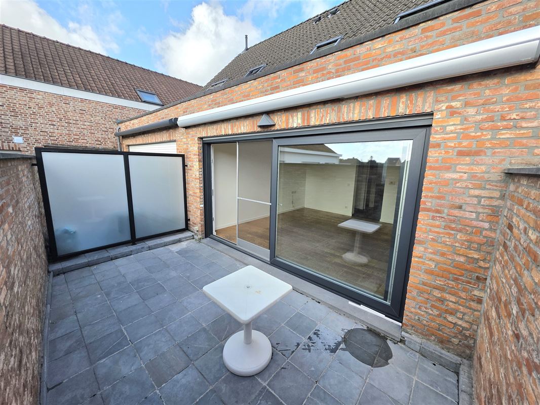 Instapklare duplex, 110 m2 met 2 slaapk, dakterras en garage
