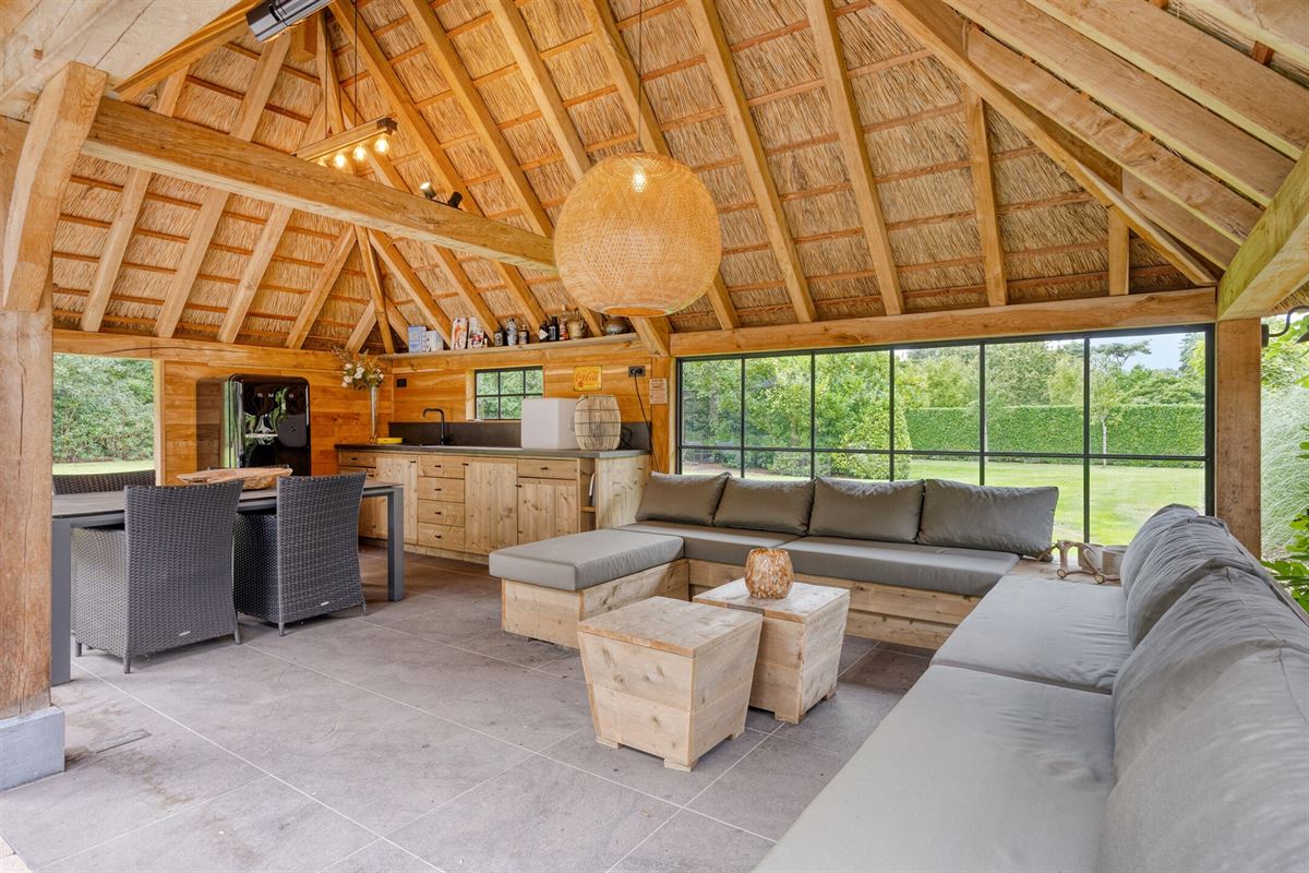 Landelijke luxe: unieke villa op 7.188 m² privé-domein