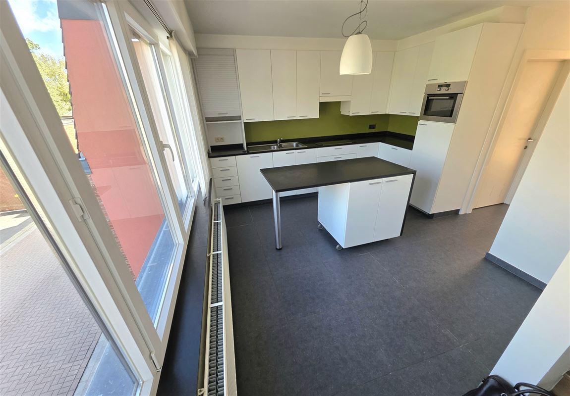 Instapklare duplex, 110 m2 met 2 slaapk, dakterras en garage