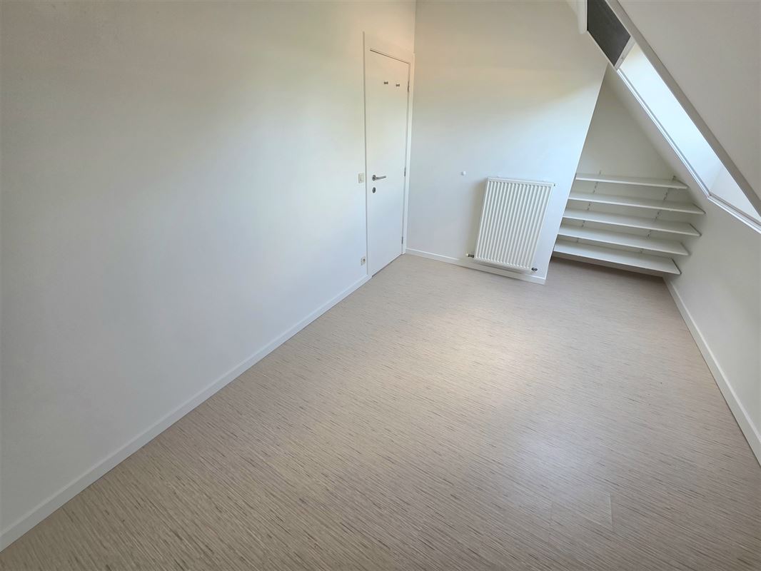 Instapklare duplex, 110 m2 met 2 slaapk, dakterras en garage