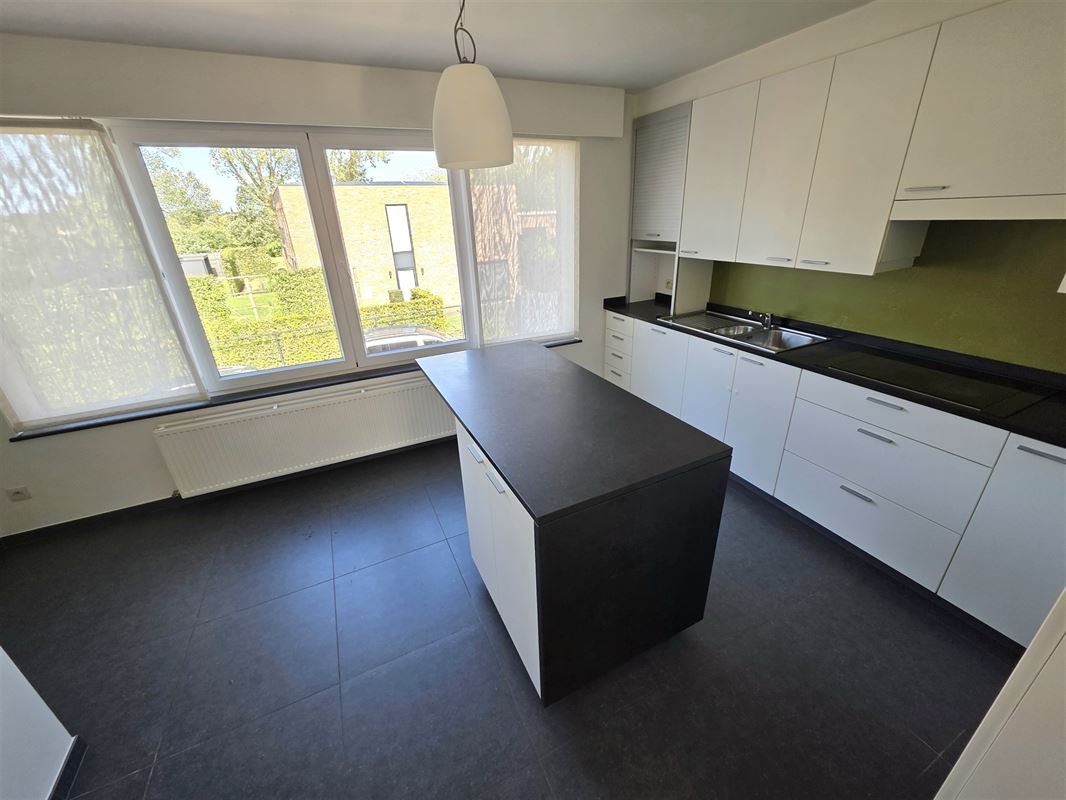 Instapklare duplex, 110 m2 met 2 slaapk, dakterras en garage