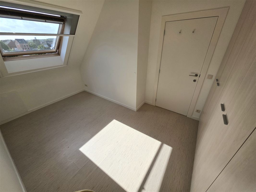 Instapklare duplex, 110 m2 met 2 slaapk, dakterras en garage