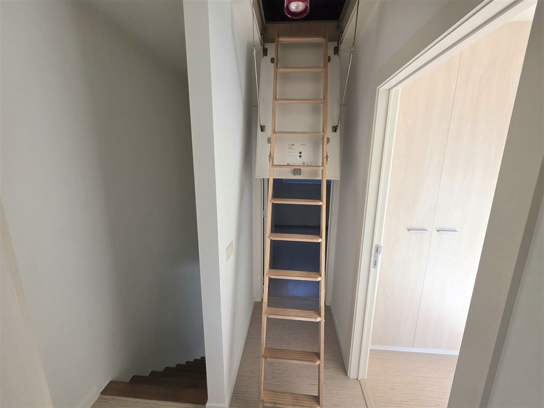 Instapklare duplex, 110 m2 met 2 slaapk, dakterras en garage