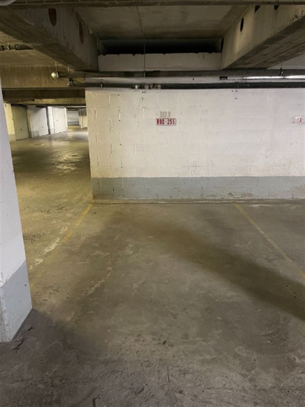 Autostandplaats centrum Kortrijk