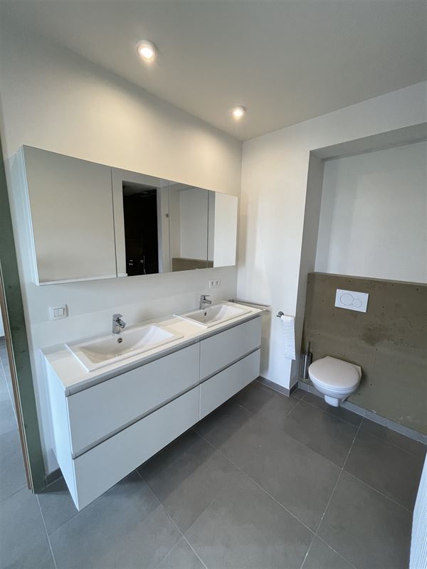 Appartement met twee grote terrassen