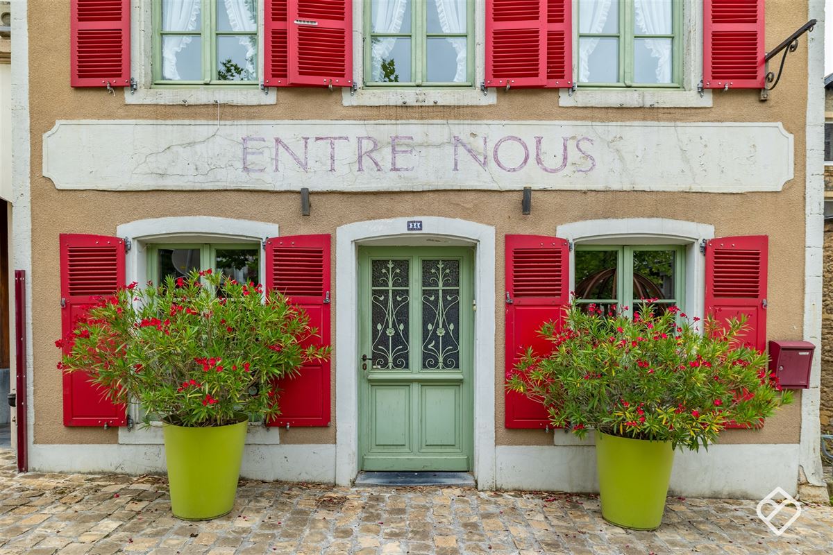 Magnifique maison de commerce à Virton 