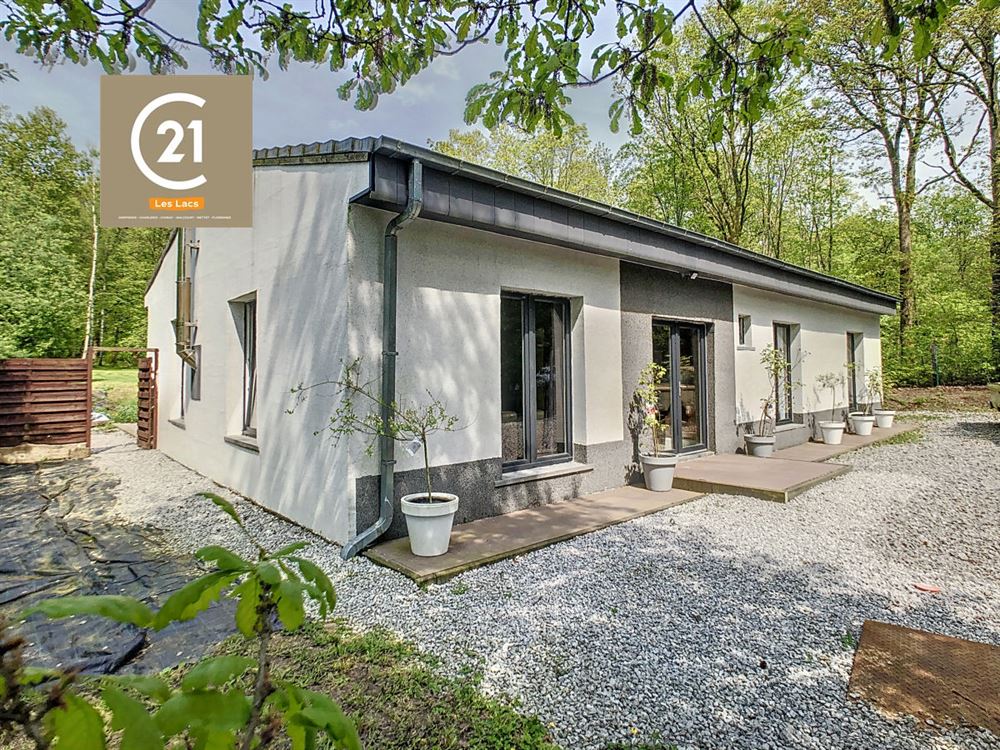 SUPERBE VILLA DE PLAIN-PIED AVEC PISCINE 