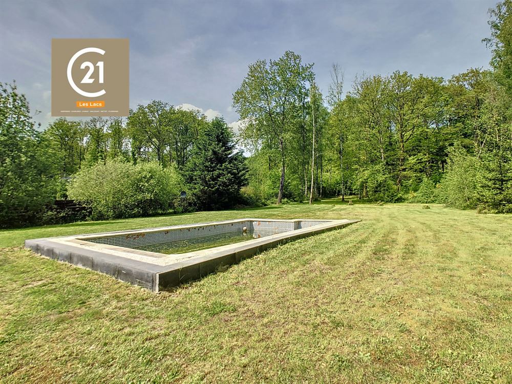 SUPERBE VILLA DE PLAIN-PIED AVEC PISCINE 