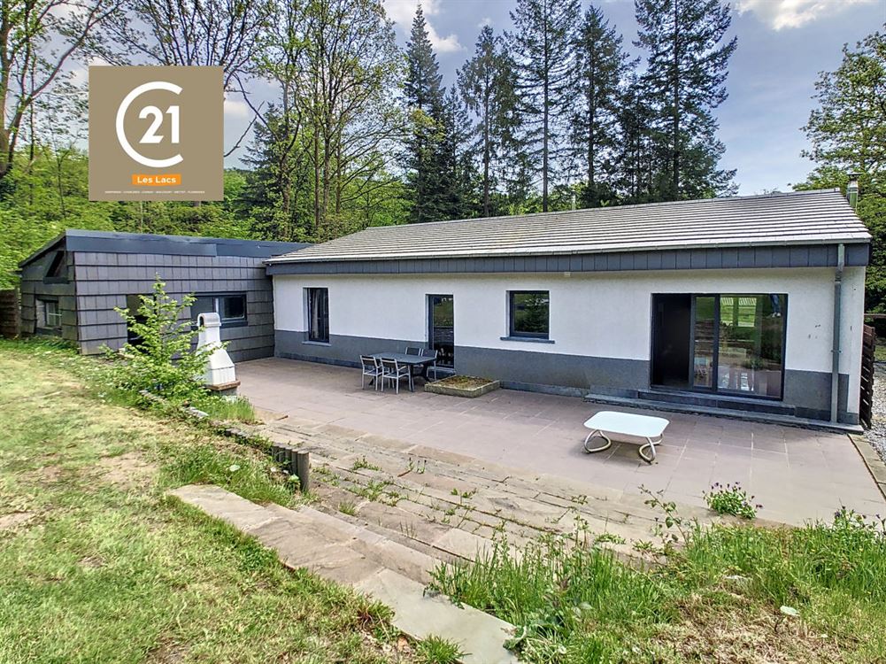 SUPERBE VILLA DE PLAIN-PIED AVEC PISCINE 