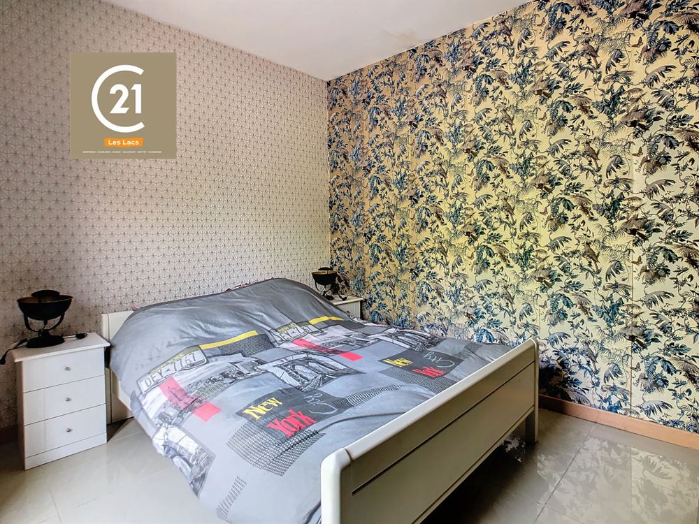 SUPERBE VILLA DE PLAIN-PIED AVEC PISCINE 