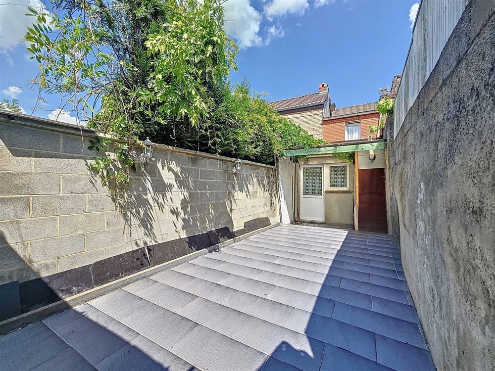 MAISON - TERRASSE - GRENIER AMENAGEABLE