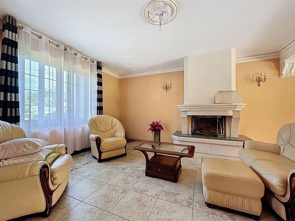 SUPERBE VILLA 4 CHAMBRES - JARDIN - QUARTIER CALME 