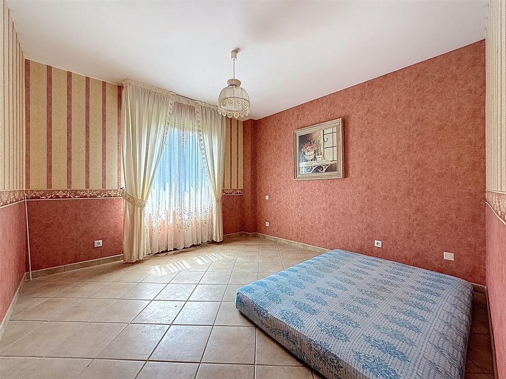SUPERBE VILLA 4 CHAMBRES - JARDIN - QUARTIER CALME 