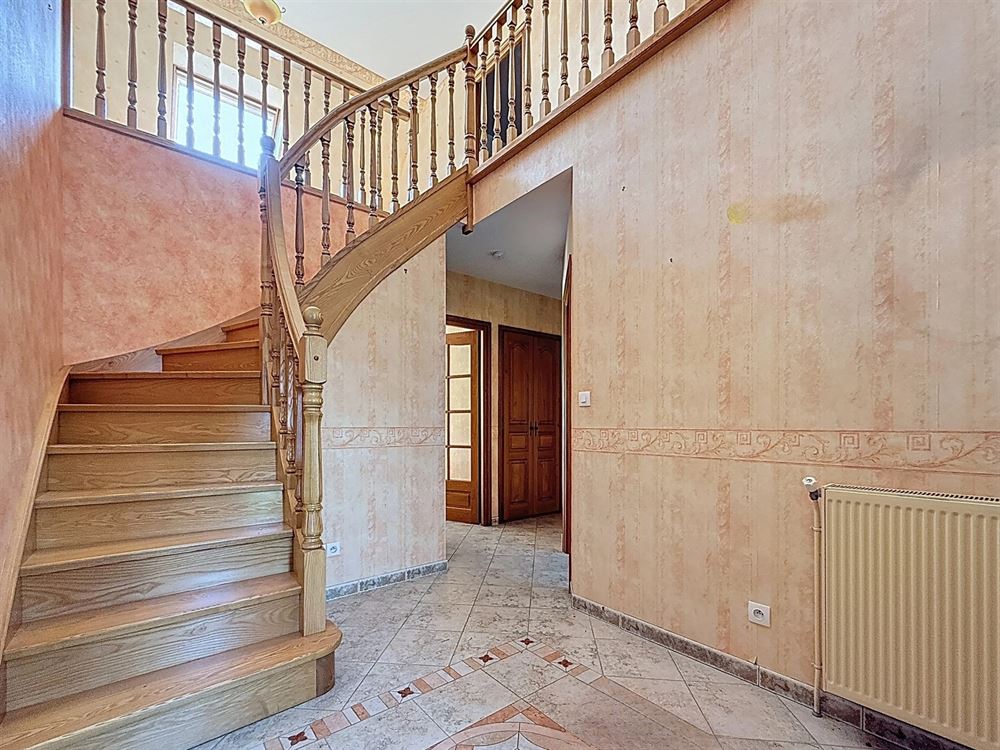 SUPERBE VILLA 4 CHAMBRES - JARDIN - QUARTIER CALME 