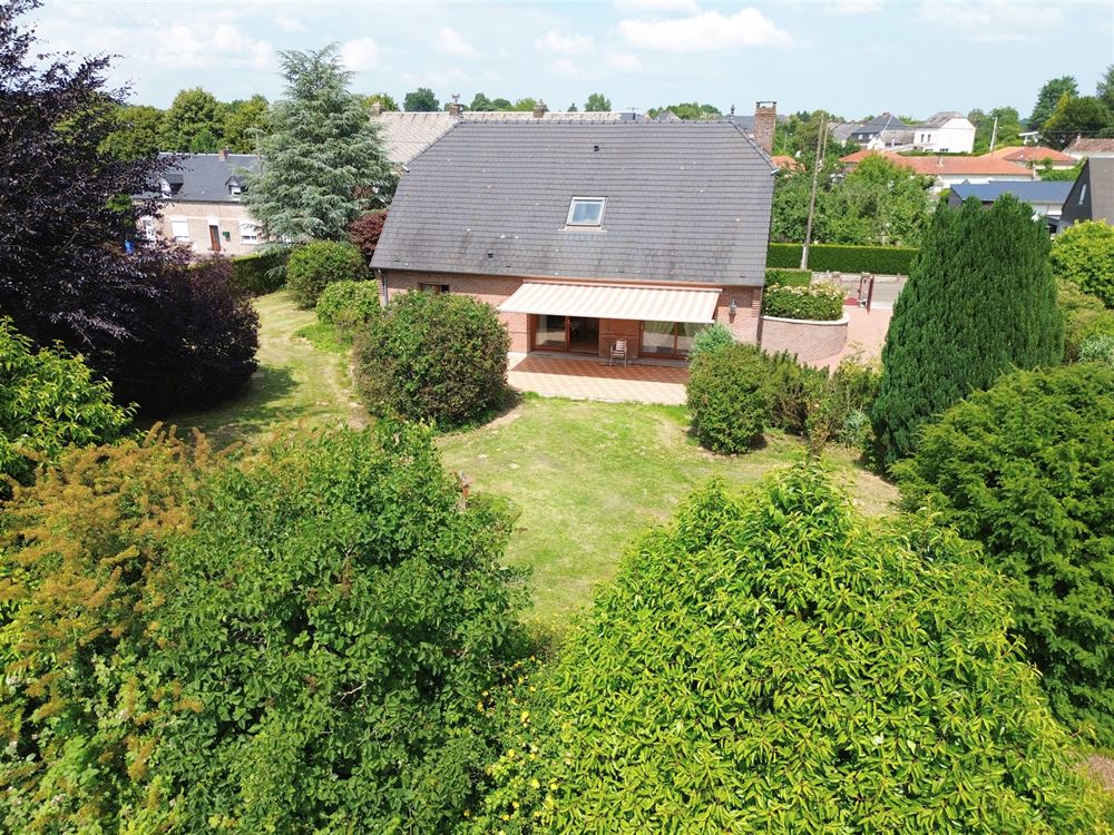 SUPERBE VILLA 4 CHAMBRES - JARDIN - QUARTIER CALME 