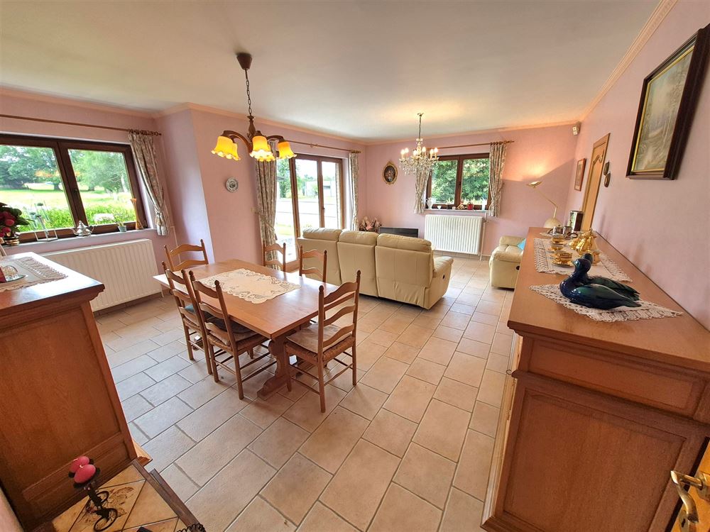 SUPERBE VILLA 4 CHAMBRES SUR + - 10 ARES