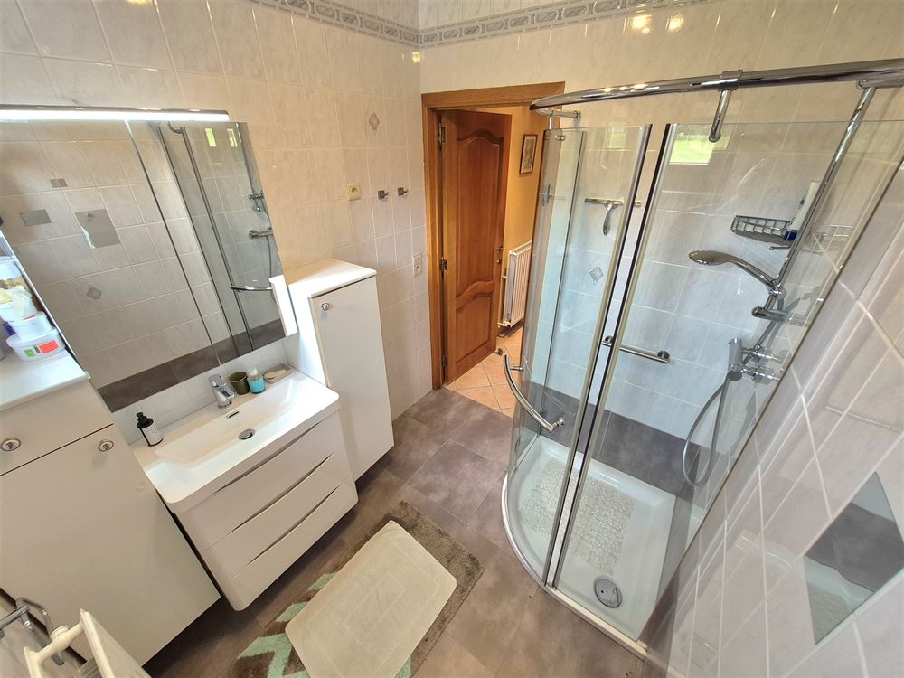 SUPERBE VILLA 4 CHAMBRES SUR + - 10 ARES