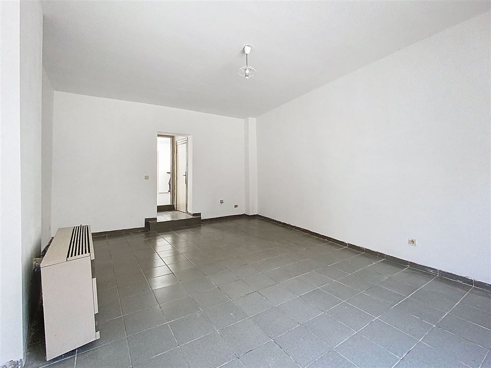 MAISON 2 CHAMBRES ET COUR
