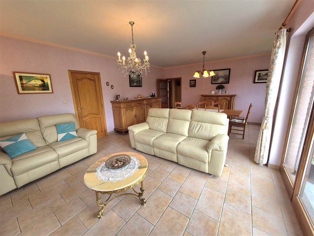 SUPERBE VILLA 4 CHAMBRES SUR + - 10 ARES
