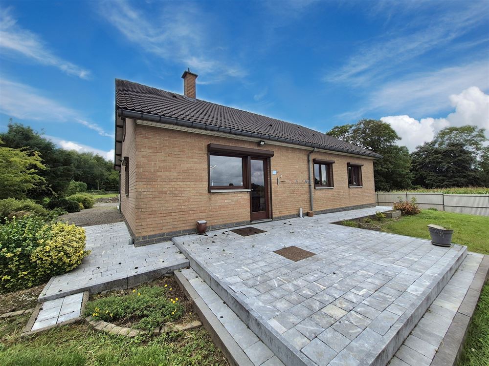 SUPERBE VILLA 4 CHAMBRES SUR + - 10 ARES