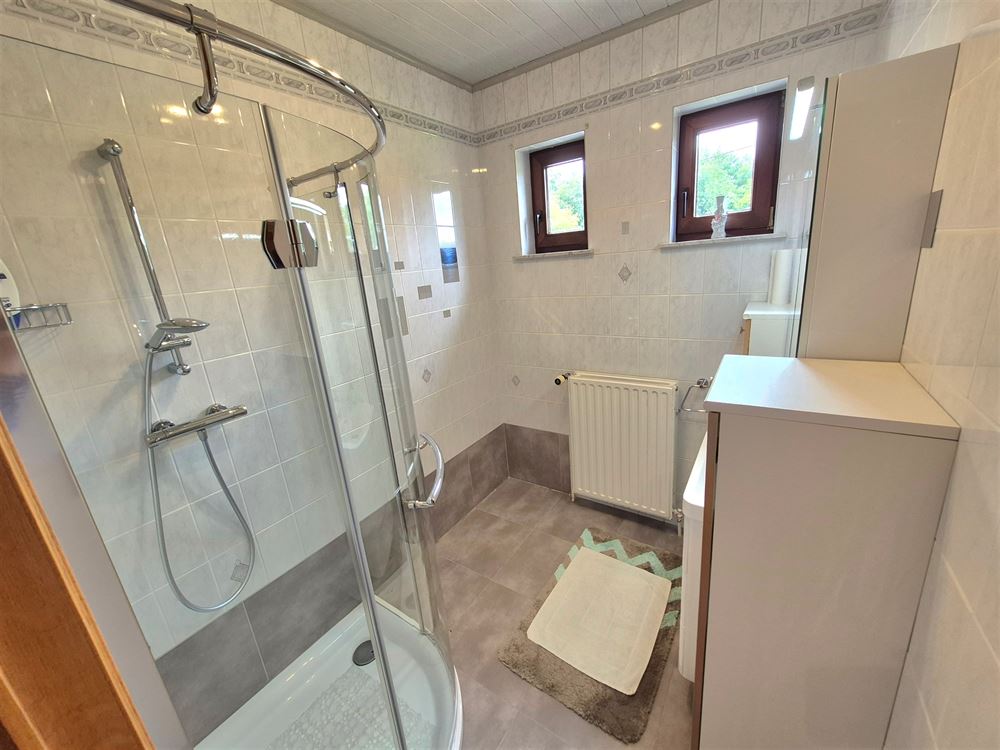SUPERBE VILLA 4 CHAMBRES SUR + - 10 ARES